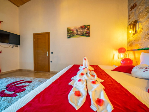  gece  -  Kasım
  | Kalkan Akbel’de Jakuzili ve Isıtmalı Havuzlu Muhafazakar Kiralık Villa | 4 Kişilik Tatil